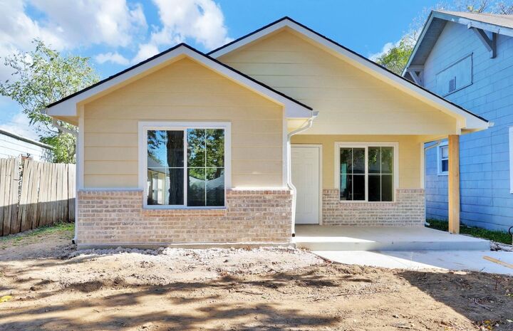 1210 S Pattie Ave  Wichita KS 67211 photo