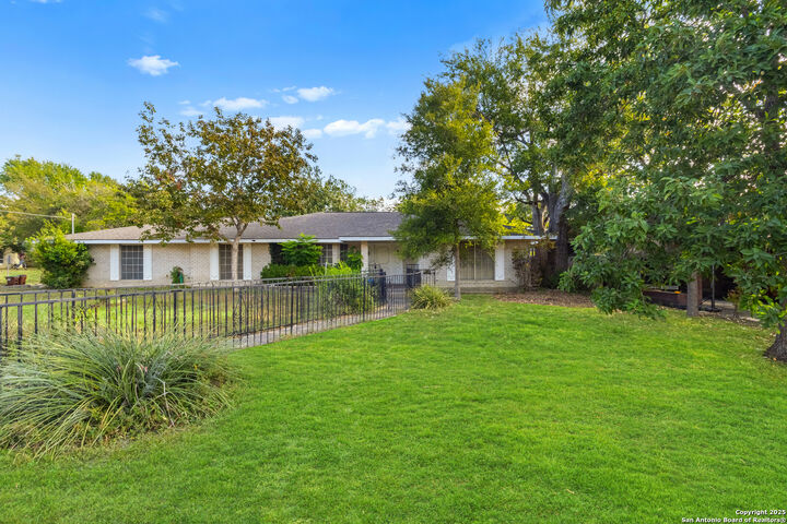Property Photo: 6041 Trone Trail TX 78238