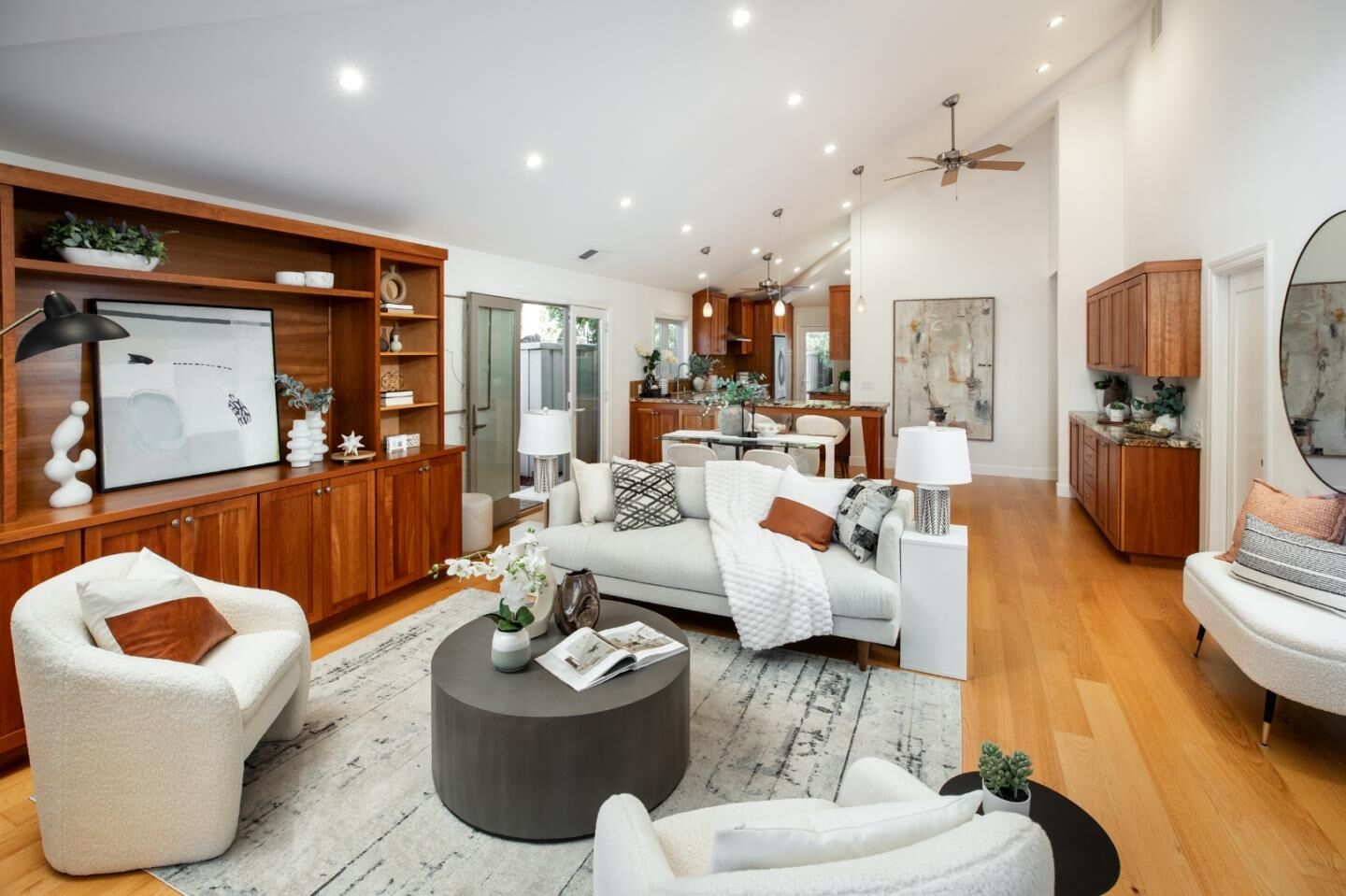 Property Photo: 4005 Villa Vera CA 94306