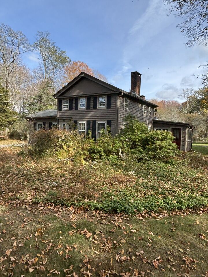 Property Photo:  95 Buttonball Road  CT 06371