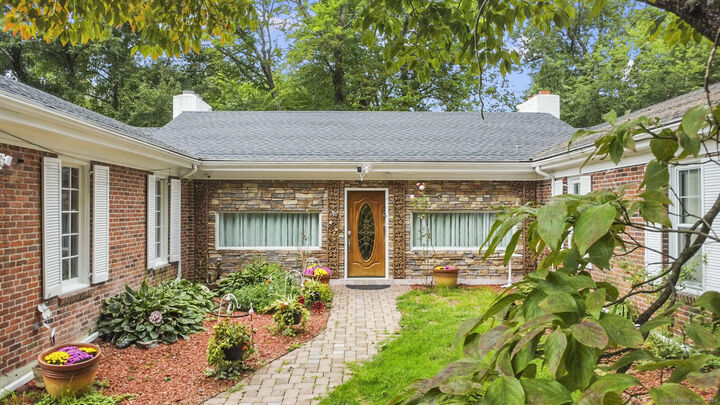 Property Photo:  170 Hunter Drive  CT 06107