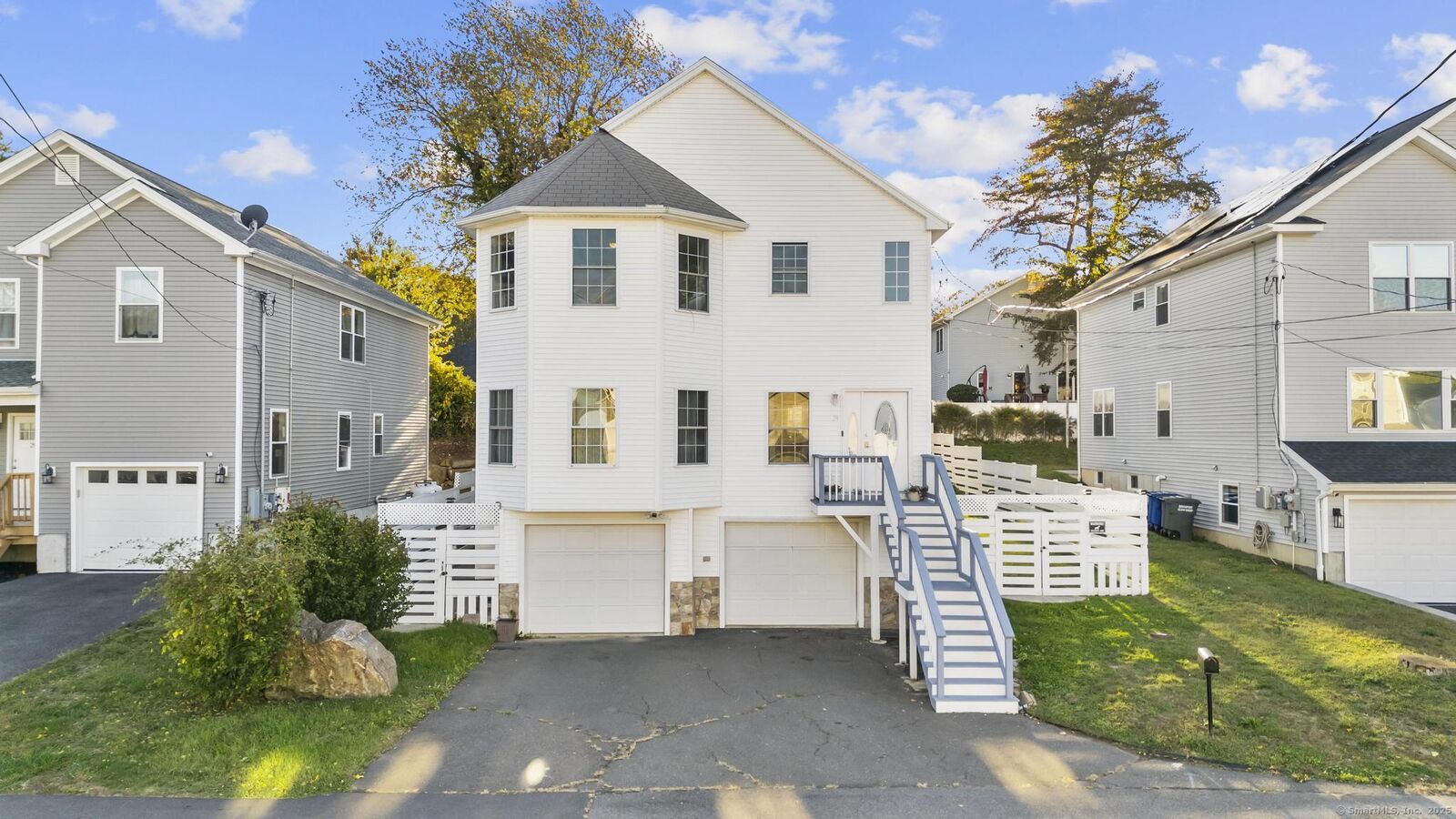 Property Photo:  39 Infield Street  CT 06606