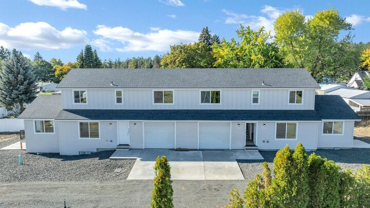 Property Photo: 4305 N Torrez Ln 4307 N Torrez WA 99212