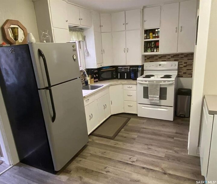 Photo de la propriété:  106 3rd Avenue E  SK S0H 3G0