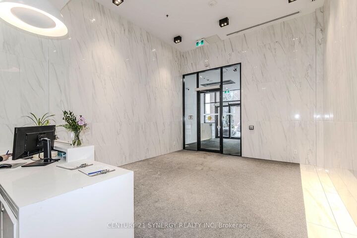 Property Photo: 203 Catherine Street 1209 ON K2P 1J5