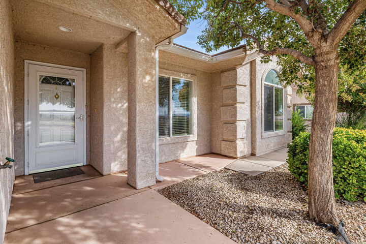 Property Photo: 387 E 300 S UT 84738