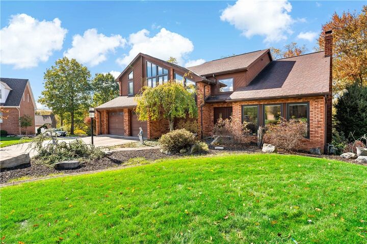 Property Photo:  191 Meadowfield Lane  PA 15025