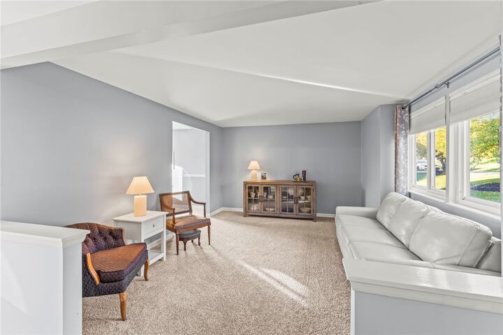 Property Photo: 1256 Manor Drive PA 15241