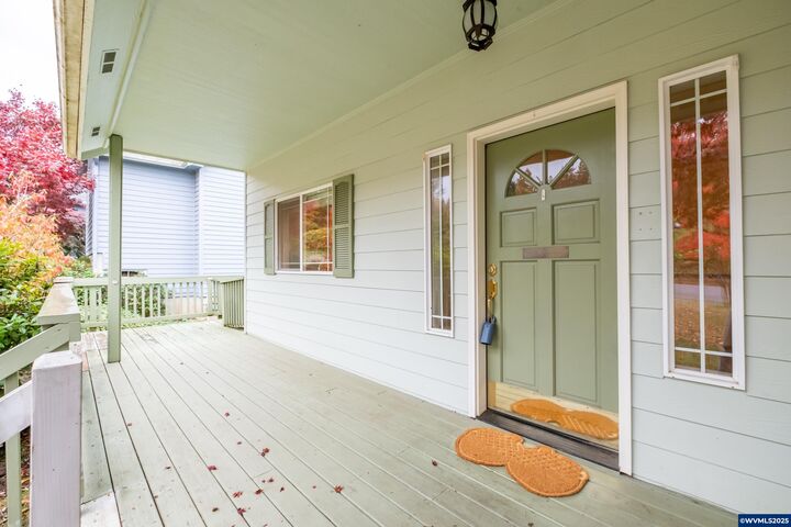 Property Photo:  1587 Westhaven Av NW  OR 97304 