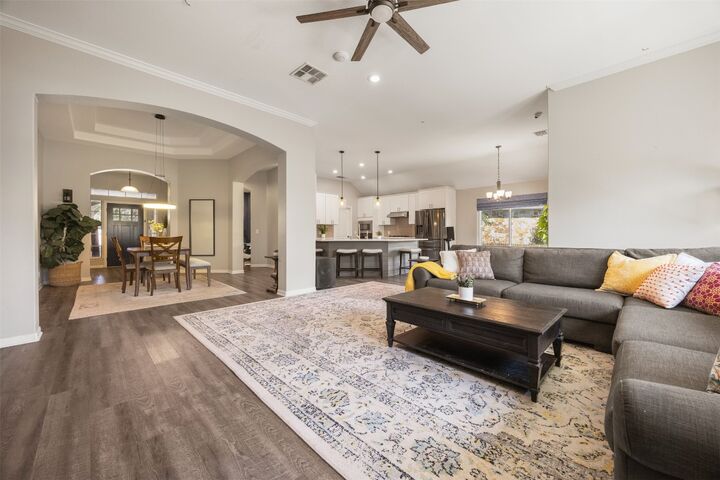 Property Photo:  140 Stratton Court  TX 78737 