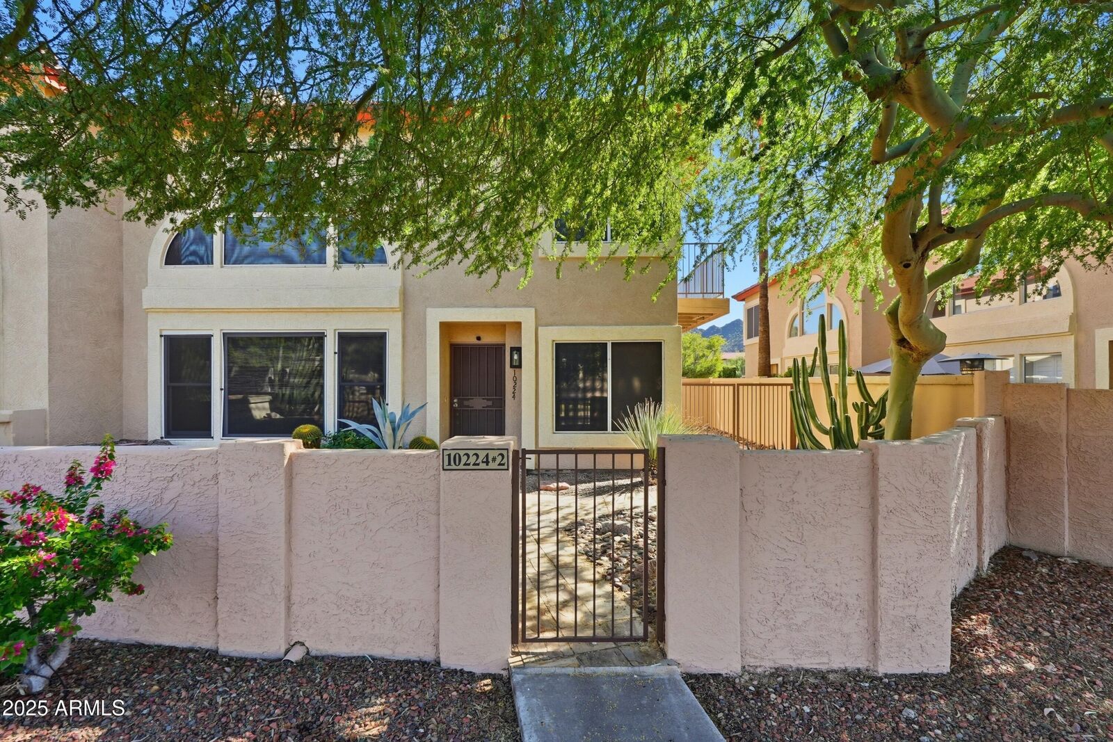 Property Photo:  10224 N 12th Place 2  AZ 85020