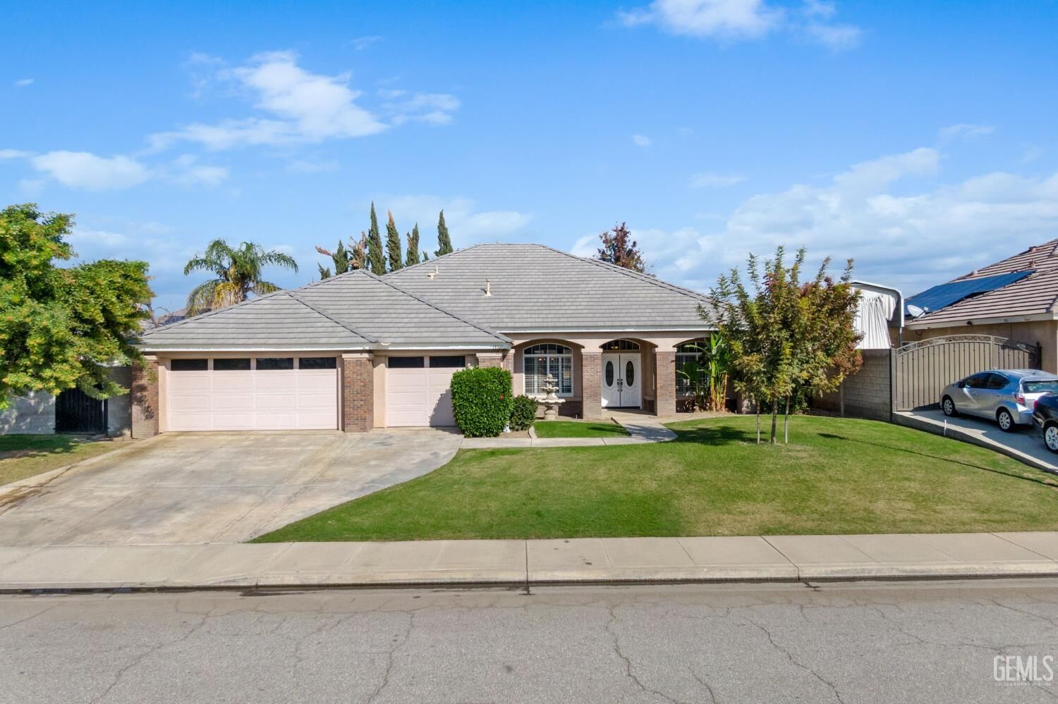 Property Photo:  15708 Joseph Phelps Avenue  CA 93314 