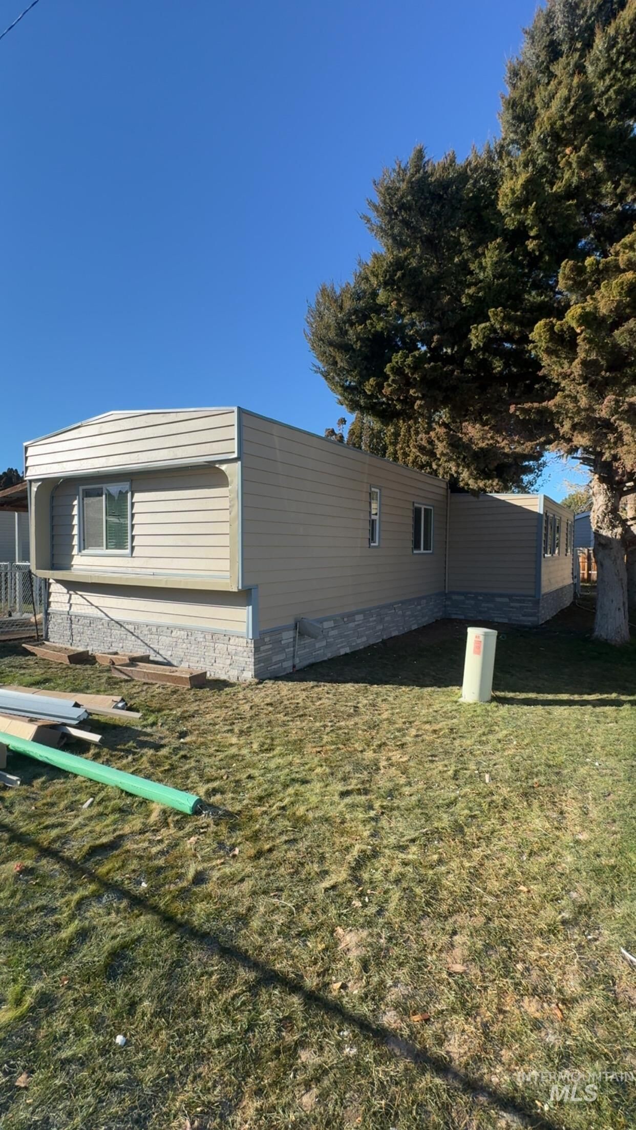 Property Photo:  842 W Midway A Street #8  ID 83328 