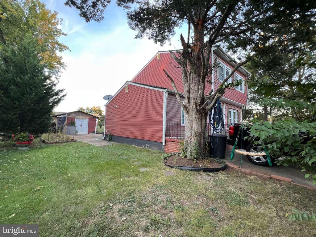 Property Photo: 401 Canterbury Road VA 22401