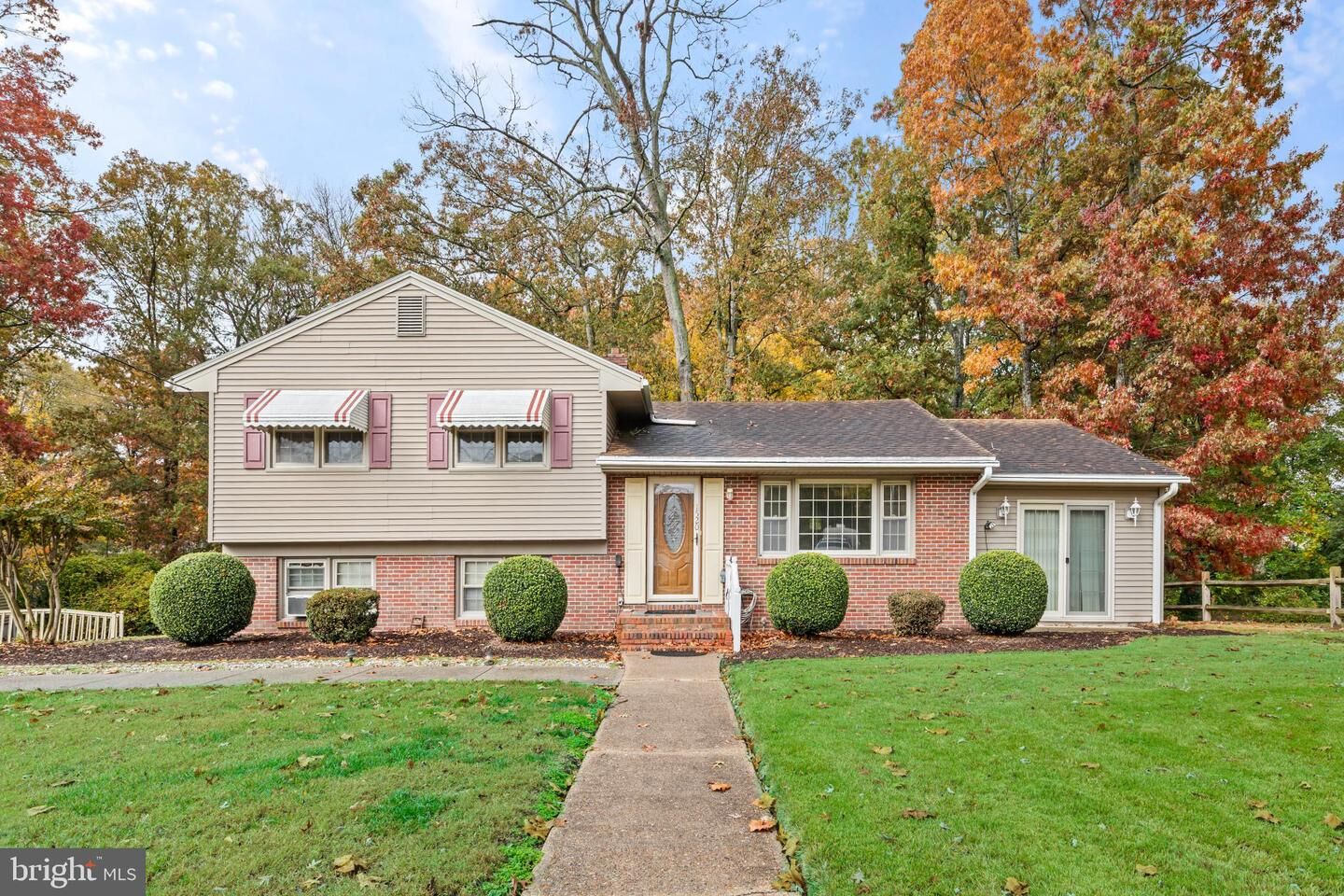 Property Photo:  1520 Woodridge Drive  MD 21804 