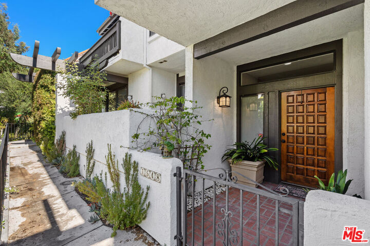 Property Photo:  1548 Michael Ln  CA 90272 