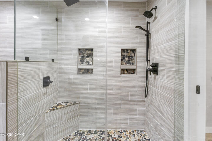 Property Photo: 248 Sukoshi Drive FL 32404