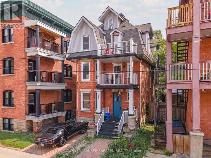 Photo de la propriété:  229 Charlotte Street  ON K1N 8L1