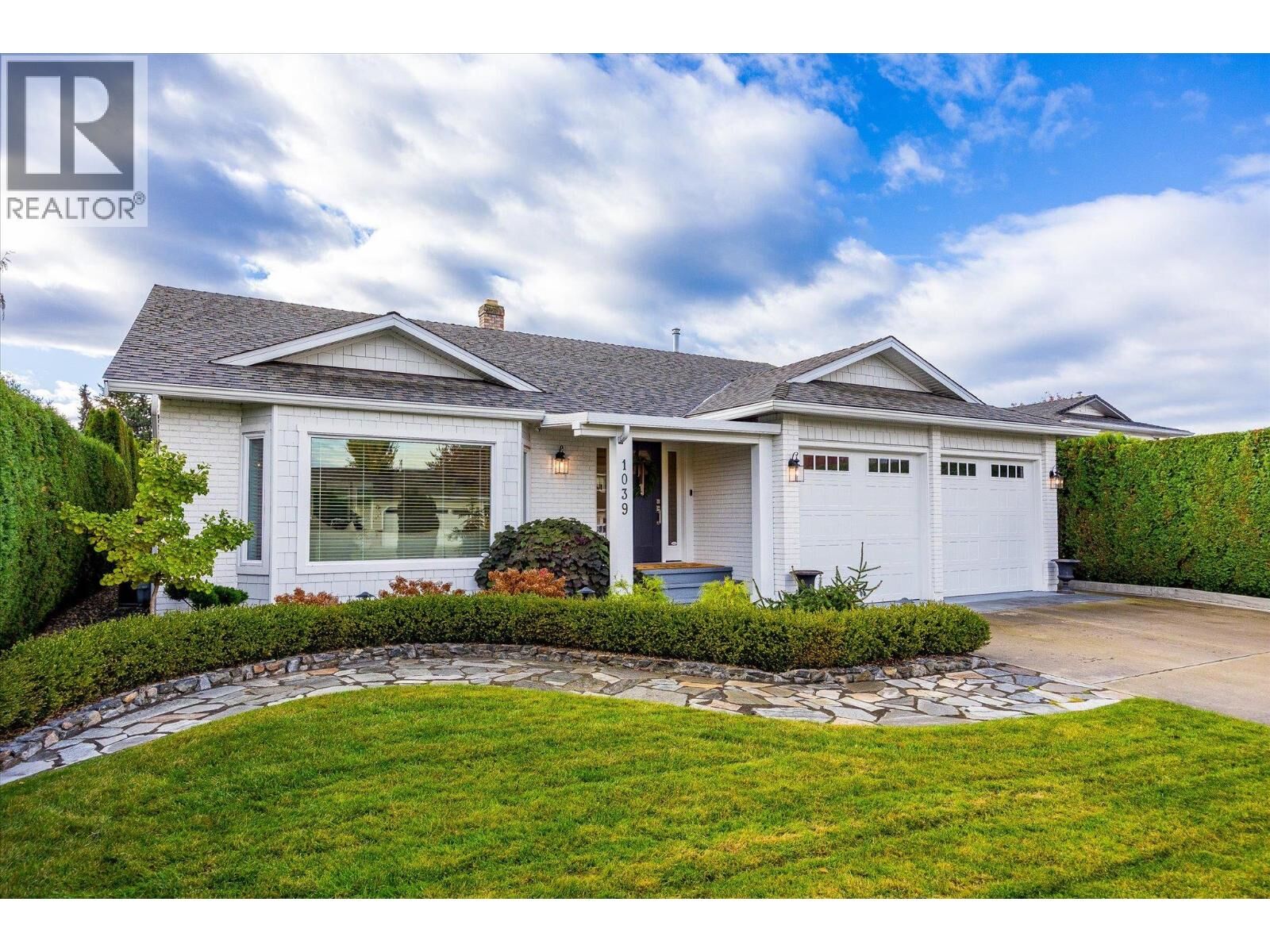 Property Photo: 1039 Cushing Court BC V1Y 8W8