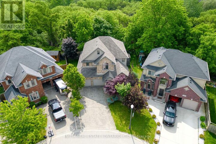 Photo de la propriété:  1557 Privet Place  ON N5X 0E7 