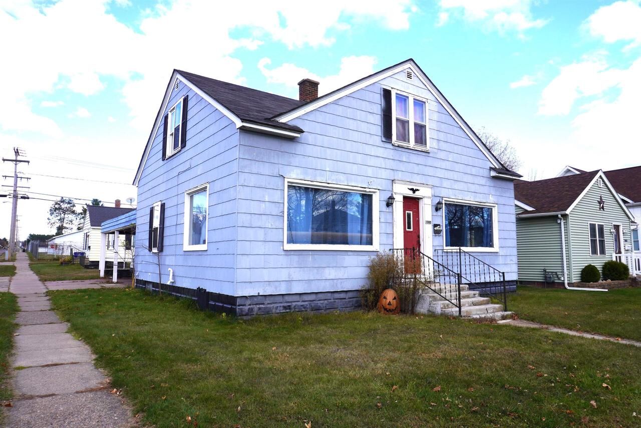 Property Photo:  2000 East Main Street  WI 54452 