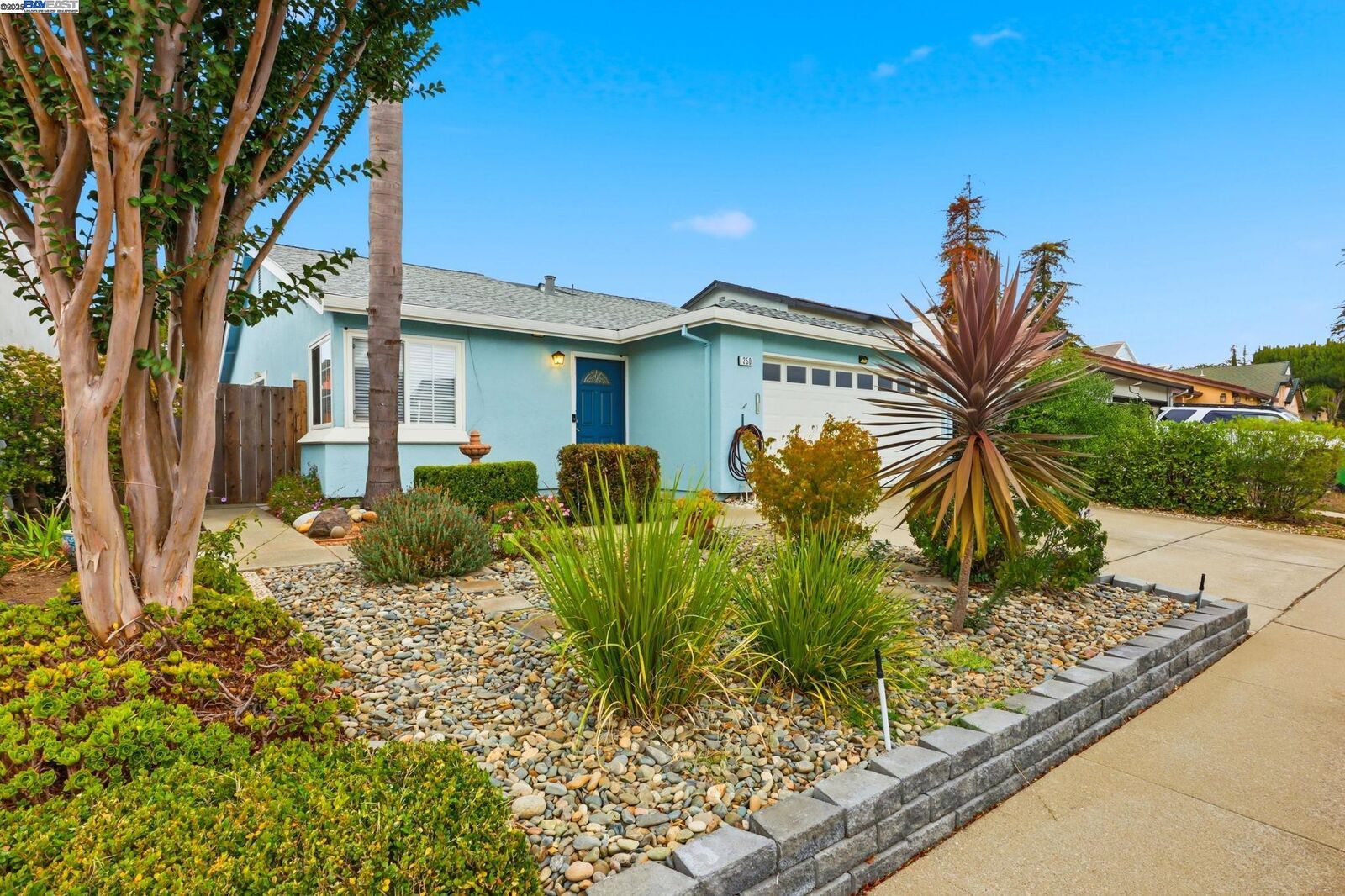 Property Photo: 250 Jacaranda Dr CA 94544