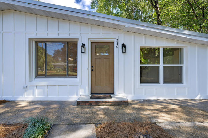 Property Photo:  220 Edge Avenue  FL 32580 