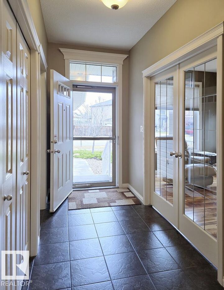 Property Photo: 29 Wesleyan Court AB T8L 0C9