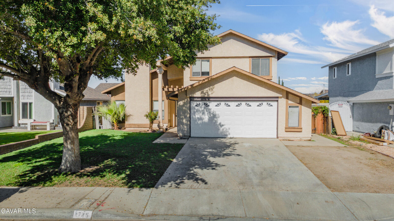 Property Photo: 4745 Karling Place CA 93552