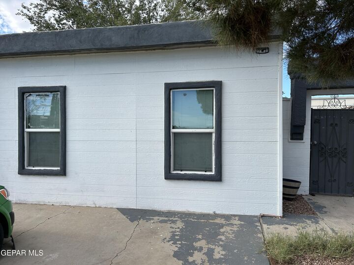 Property Photo:  9272 Nottingham Drive A &Amp B  TX 79907 