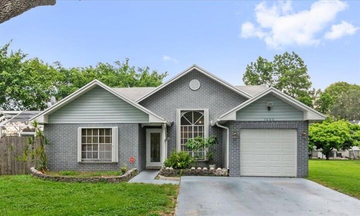 Property Photo: 1600 SW 87th Ave FL 33025