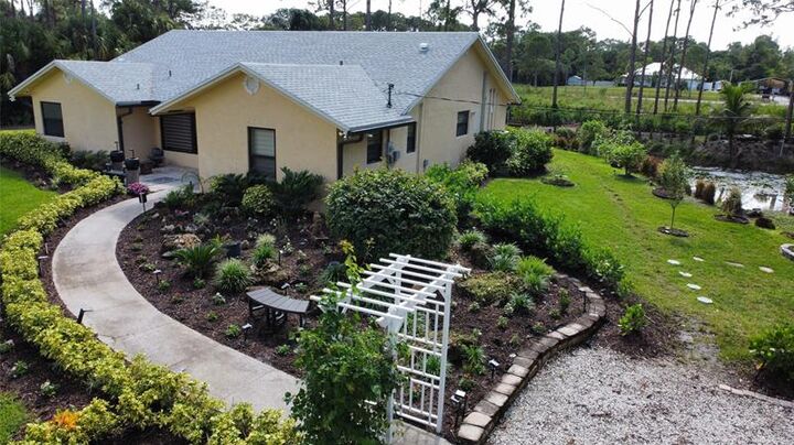 Property Photo:  15810 N 83rd Lane N  FL 33470 