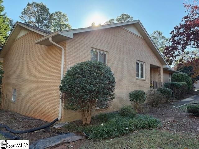 Property Photo: 205 Laurel Ridge Road SC 29621