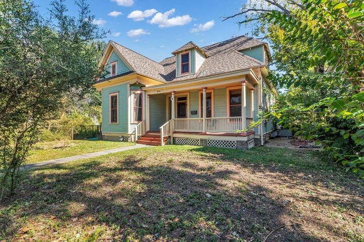 844 Cortlandt Street  Houston TX 77007 photo