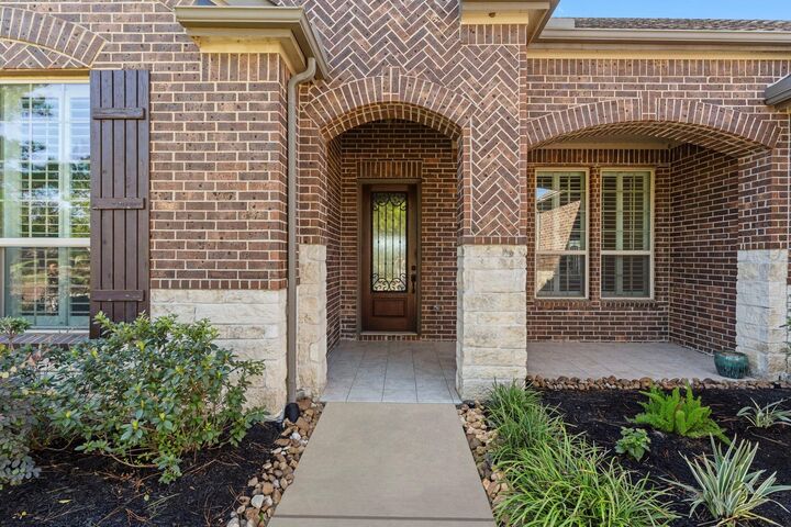 Property Photo: 349 Kerry Bog Lane TX 77382