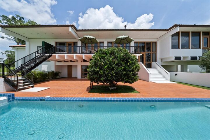 Property Photo: 950 N Lake Otis Drive SE FL 33880