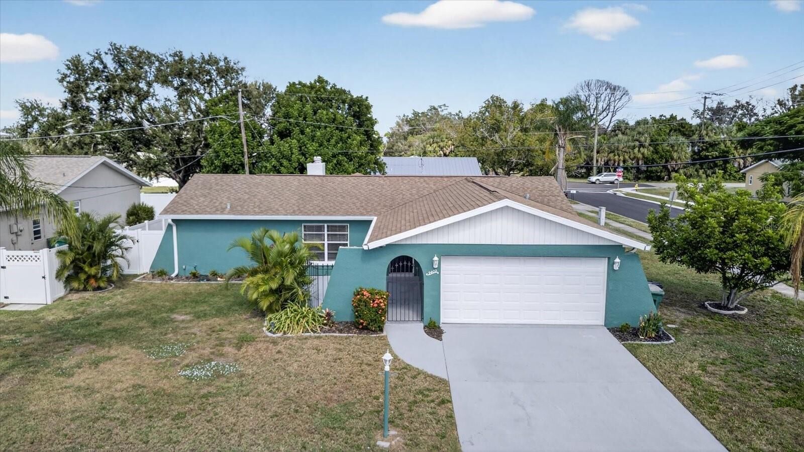 Property Photo: 2402 16th Street W FL 34221