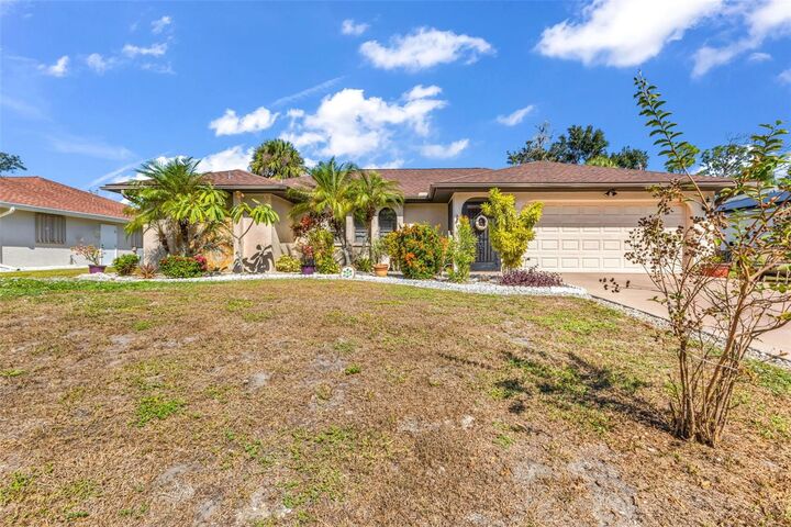 Property Photo:  15240 Buswell Avenue  FL 33953 
