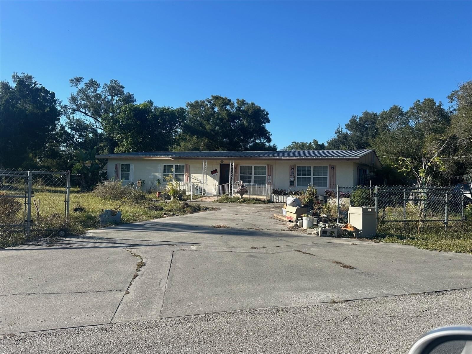 Property Photo:  1097 SW Anita Street  FL 34266