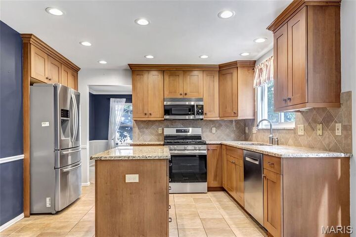 Property Photo: 656 Crowsnest MO 63021