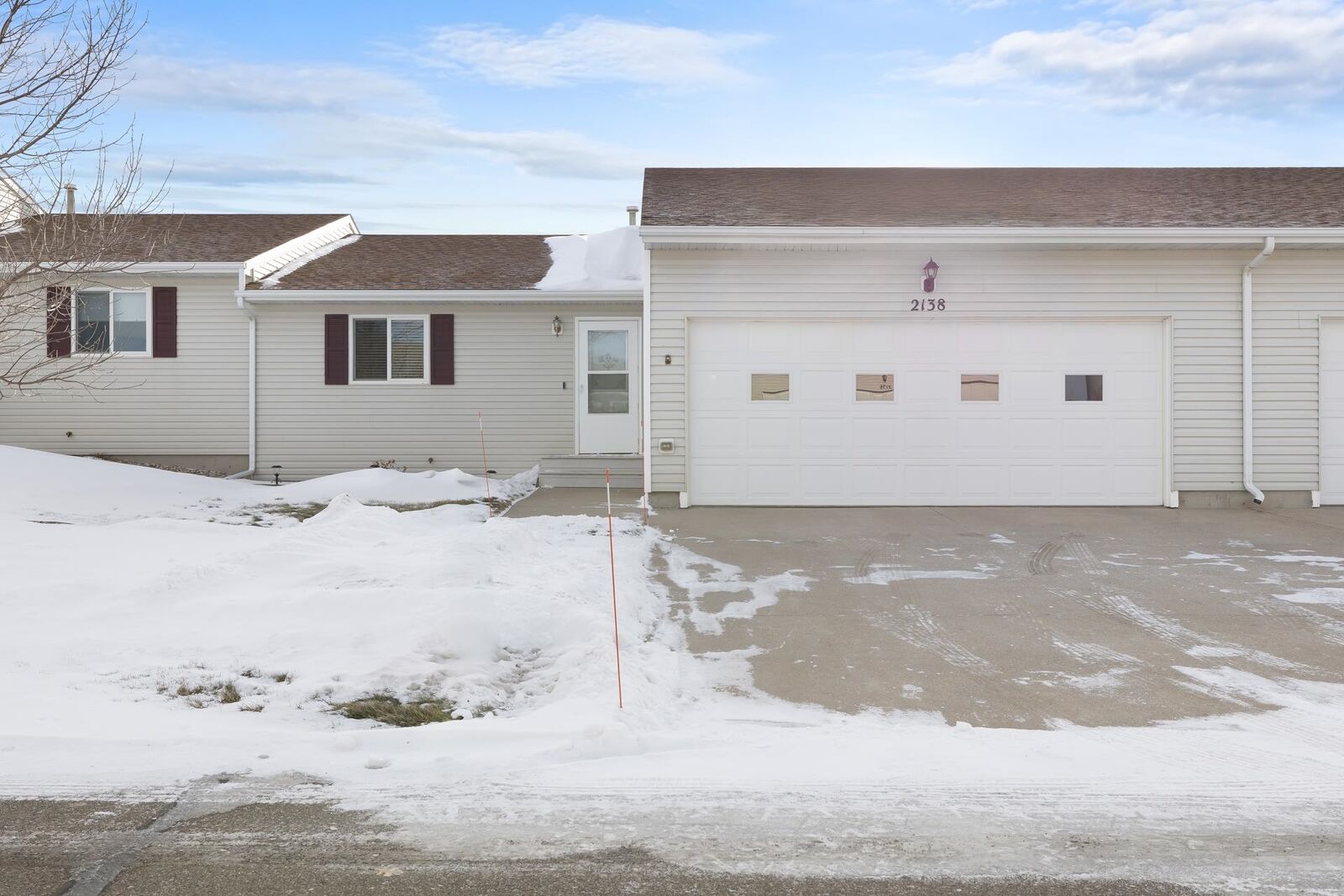 Property Photo:  2138 14th St NW  ND 58703 