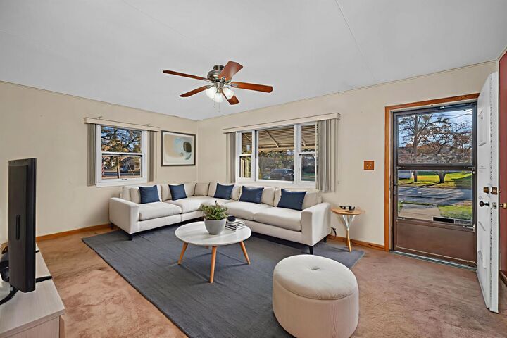 Property Photo: 711 Clinton Street IL 60441