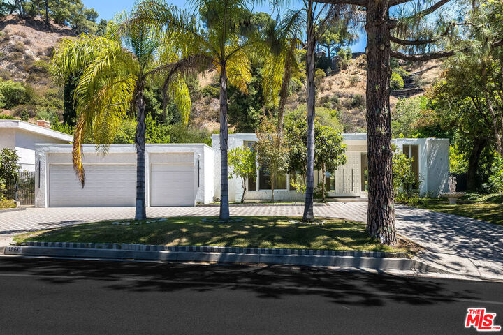 Property Photo:  1860 Loma Vista Drive  CA 90210 