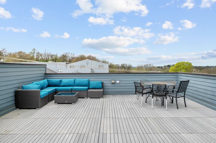 Property Photo:  530 28th Ave N  TN 37209 