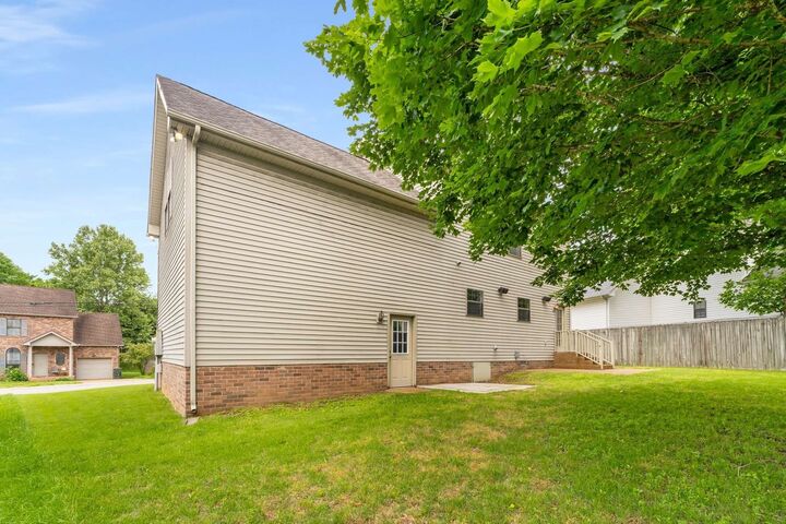 Property Photo:  7737 Poplar Ridge Dr  TN 37221 