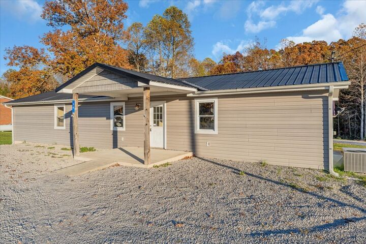 Property Photo: 36 SR 399 TN 37365