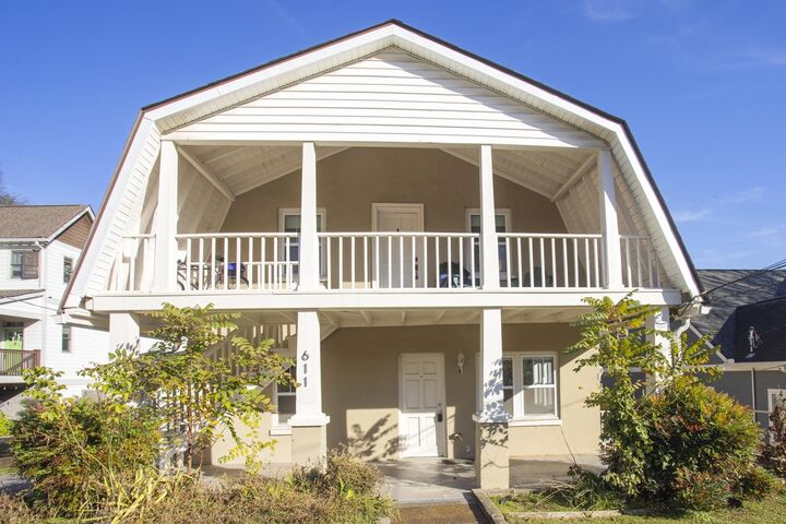 Property Photo: 611 S 14th St B TN 37206