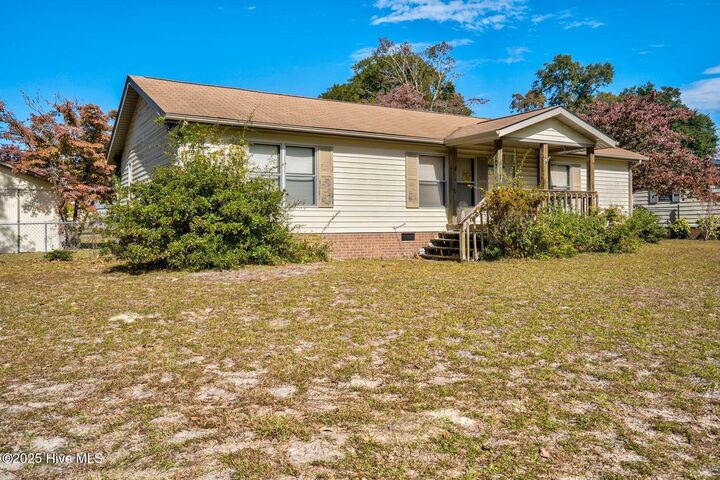 Property Photo:  123 Pinewood Street  NC 28584 