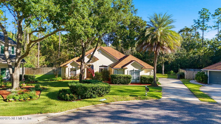 Property Photo:  1704 Hunters Ridge Road  FL 32003 