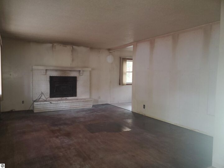 Property Photo: 7323 Karlin Road MI 49643